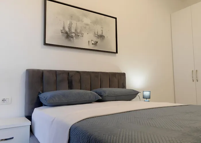 Art'appart Sunset - Center * טיראנה